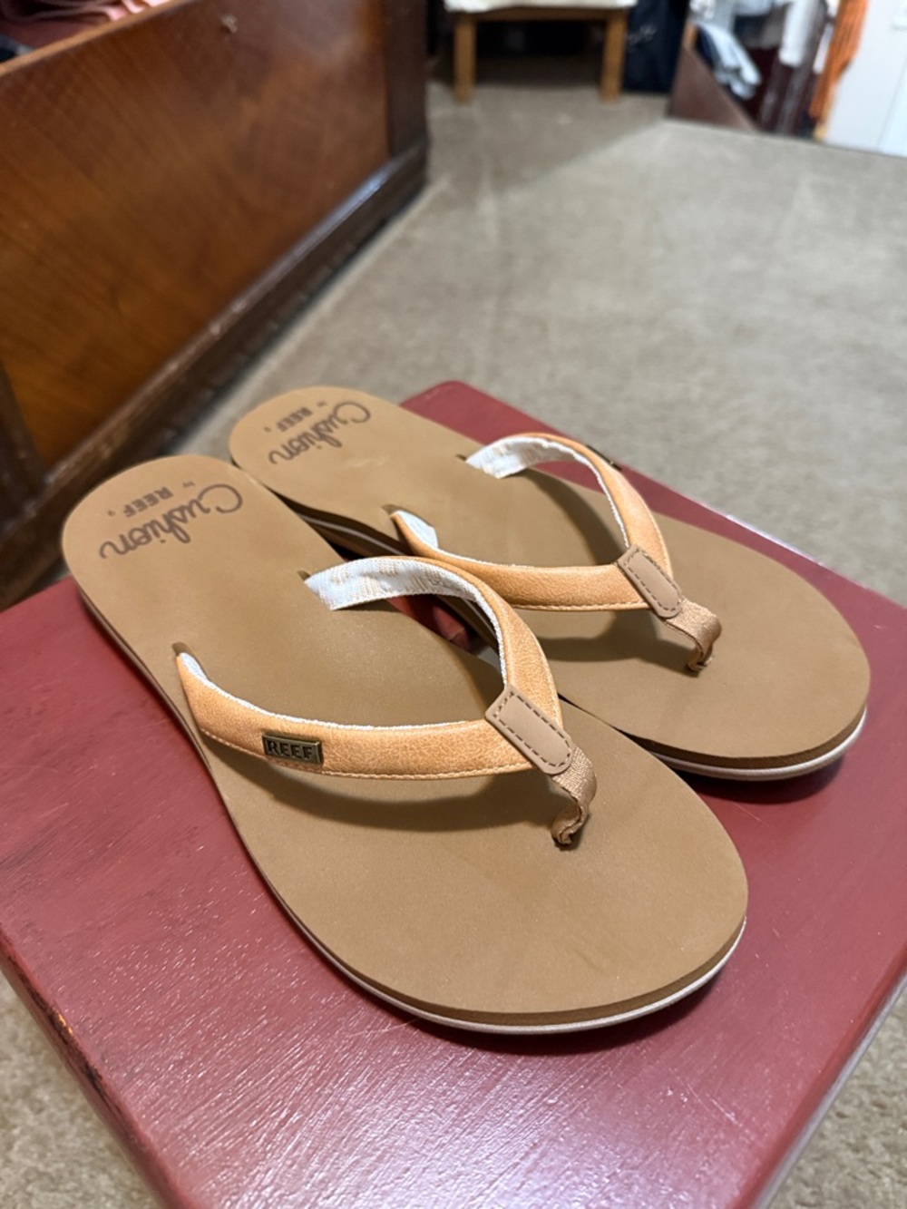 Reef Leather Flip Flops in Tan and Cream - Picture 2 of 6